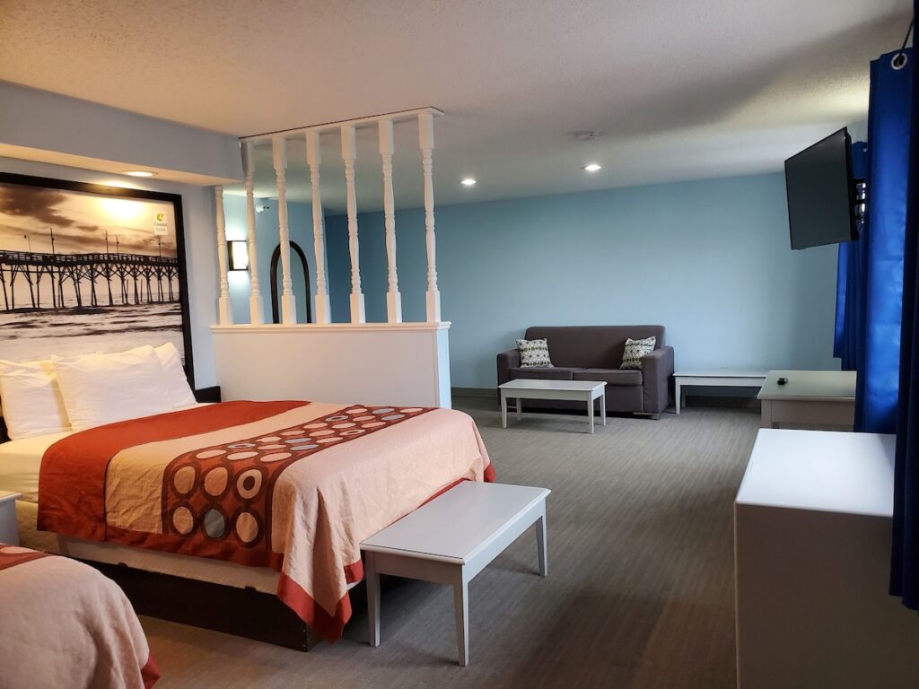 Coastal Inn & Suites - Image 3