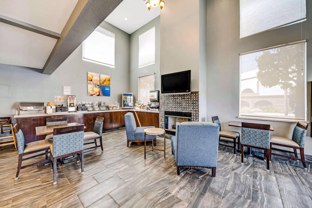 Comfort Inn Beach Boardwalk - Image 2