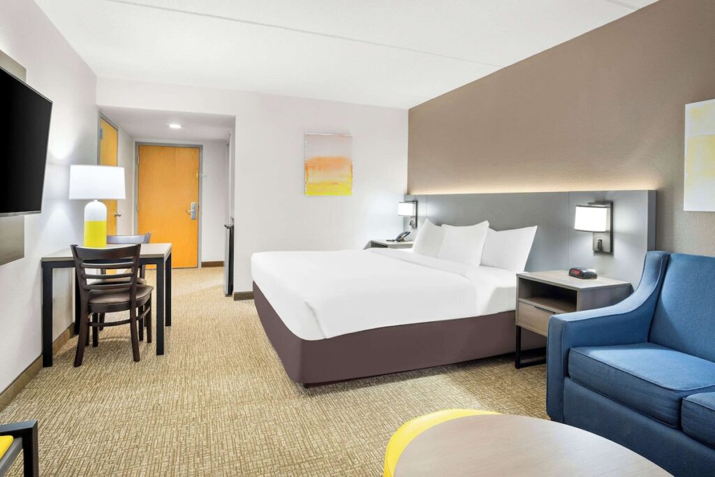 Comfort Inn Gold Coast - Image 5