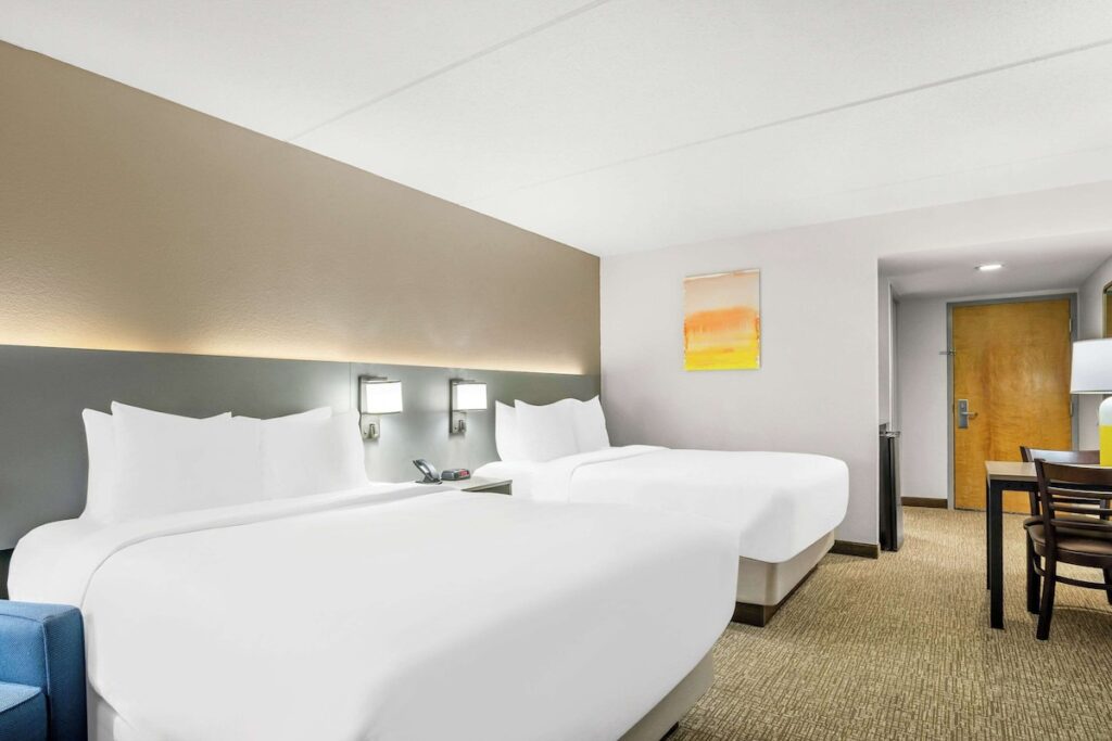 Comfort Inn Gold Coast - Image 4