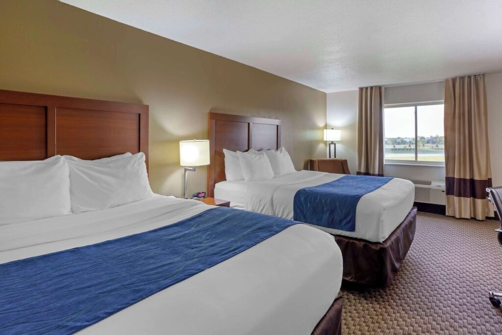Comfort Inn Hobart-Merrillville I-65 - Image 3
