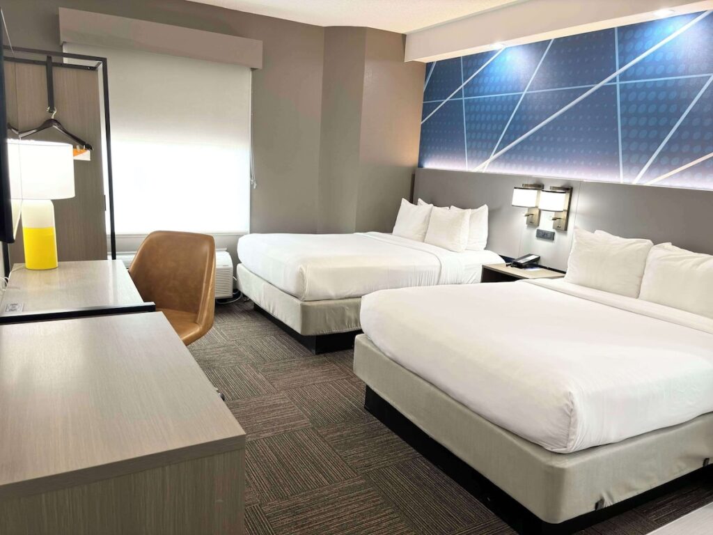 Comfort Inn Marietta-Atlanta near Ballpark-Galleria - Image 4