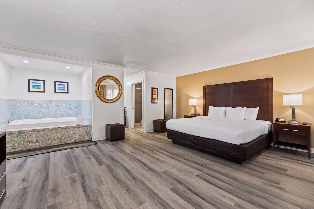 Comfort Inn Santa Cruz North - Image 2