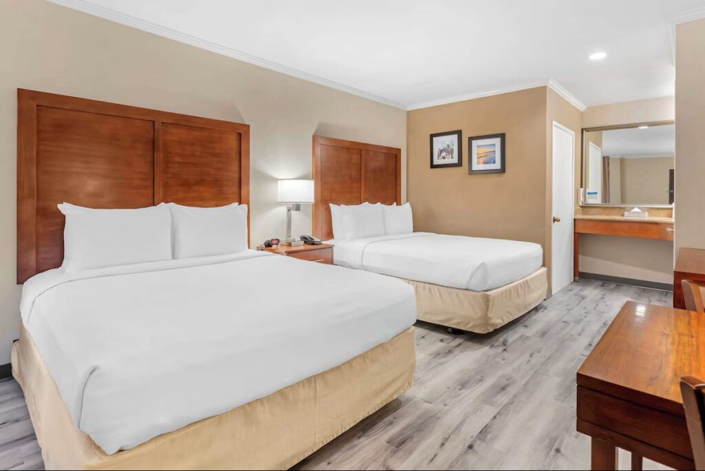 Comfort Inn Santa Monica - West Los Angeles - Image 3