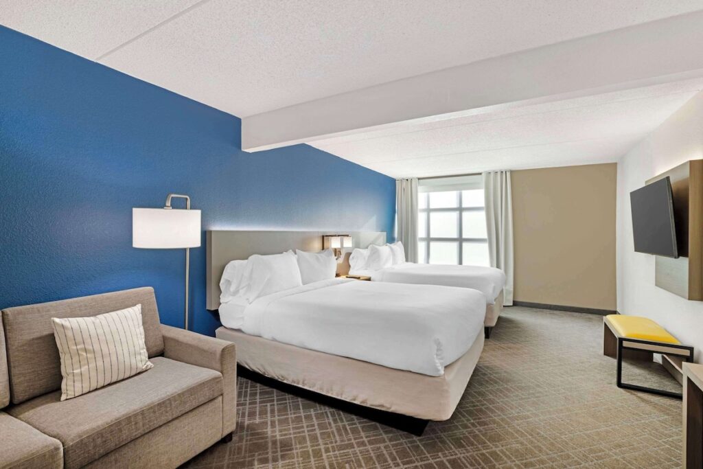 Comfort Inn & Suites Arlington Heights - Buffalo Grove - Image 3