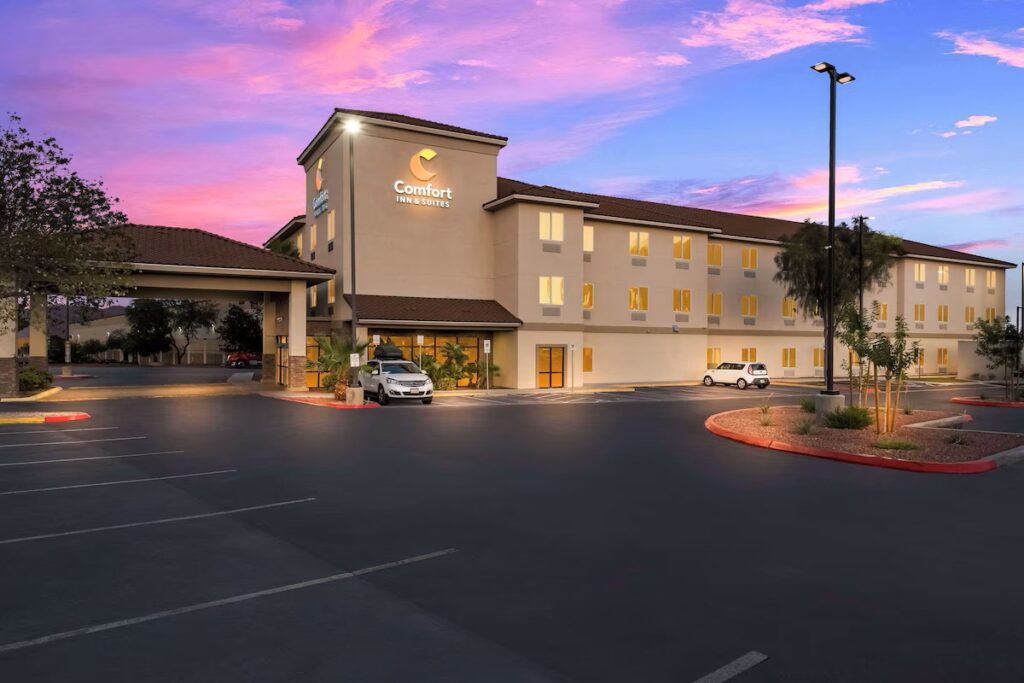 Comfort Inn & Suites Las Vegas - Nellis