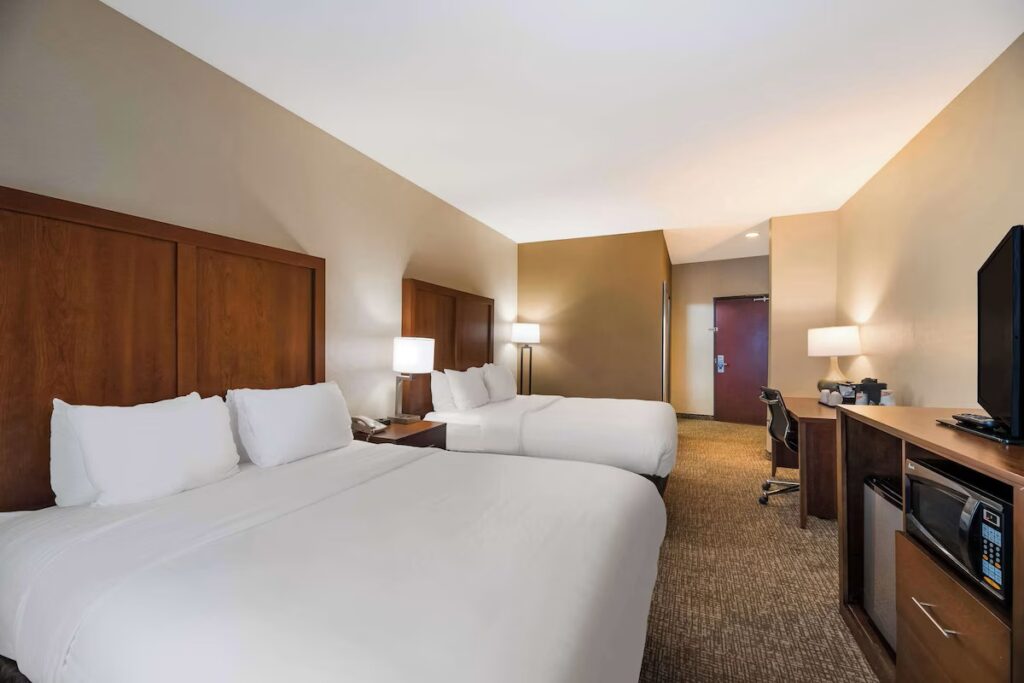 Comfort Inn & Suites Las Vegas - Nellis - Image 3