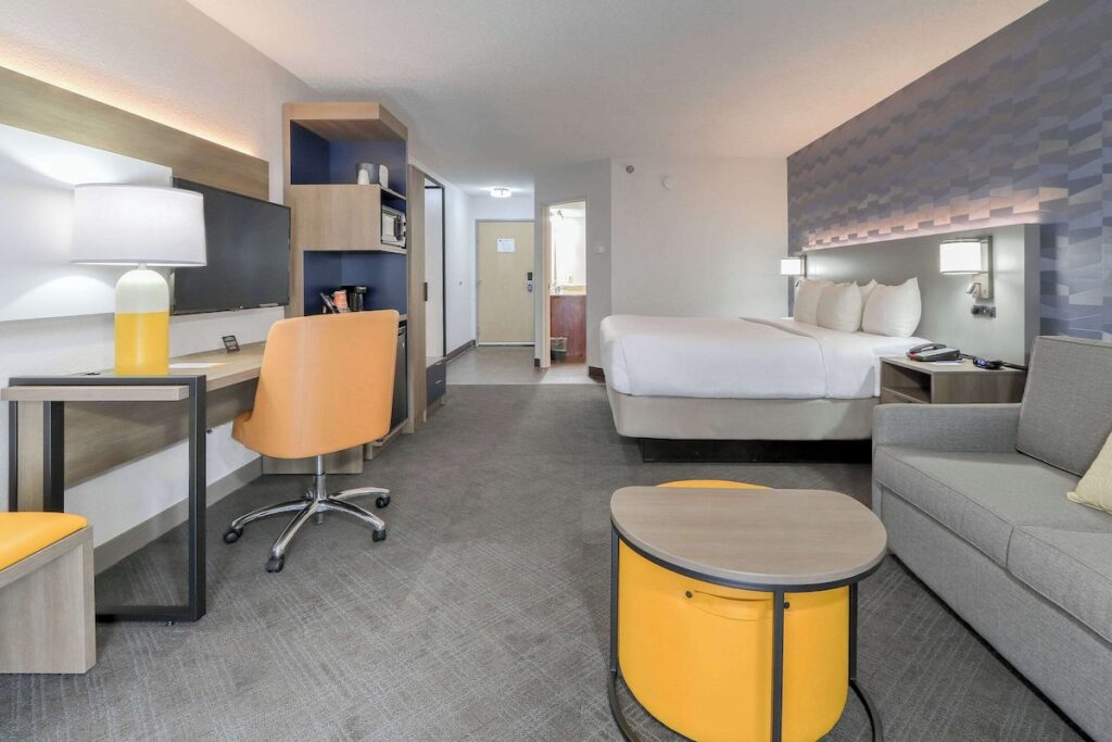 Comfort Inn & Suites at Dollywood Lane - Image 2