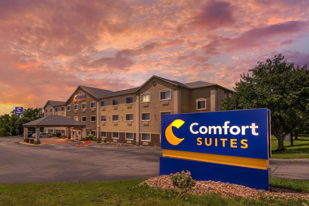 Comfort Suites Omaha Northwest