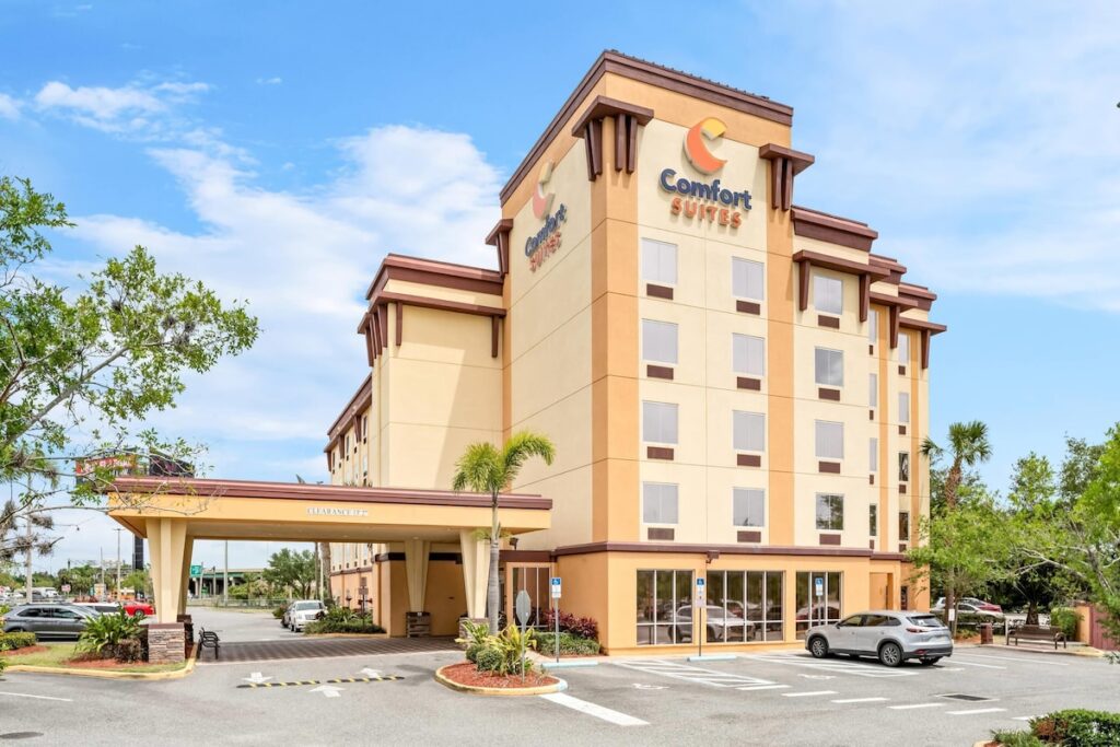 Comfort Suites Orlando Airport - Image 2