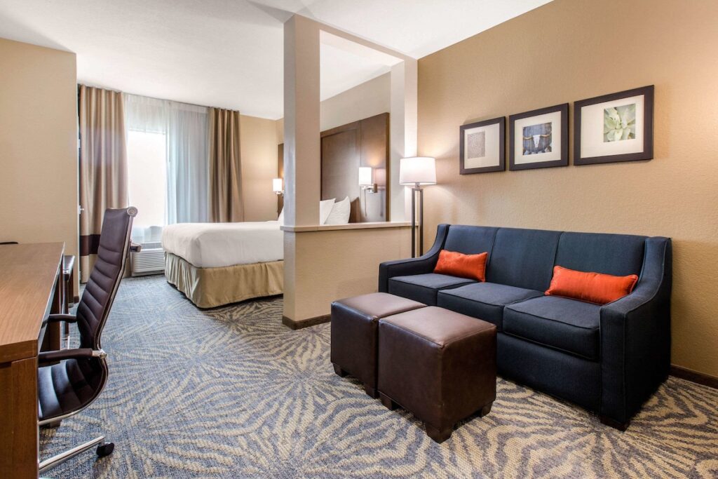 Comfort Suites - South Austin - Image 4