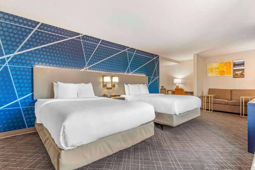 Comfort Suites Whitsett - Greensboro East - Image 3