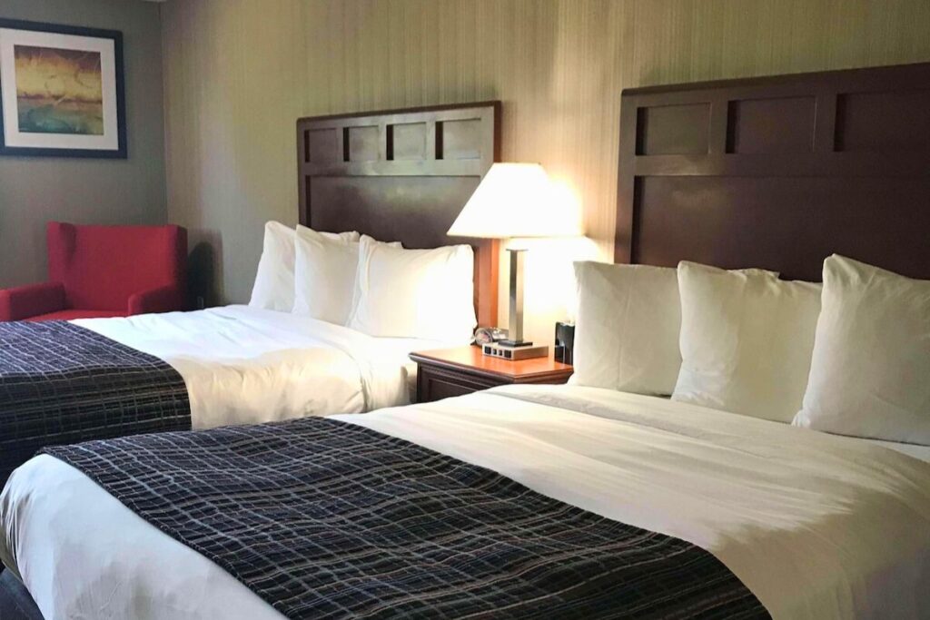 Country Inn & Suites by Radisson, Delta Park North Portland - Image 3