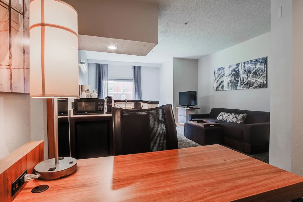 Country Inn & Suites by Radisson, Savannah Southside - Image 3