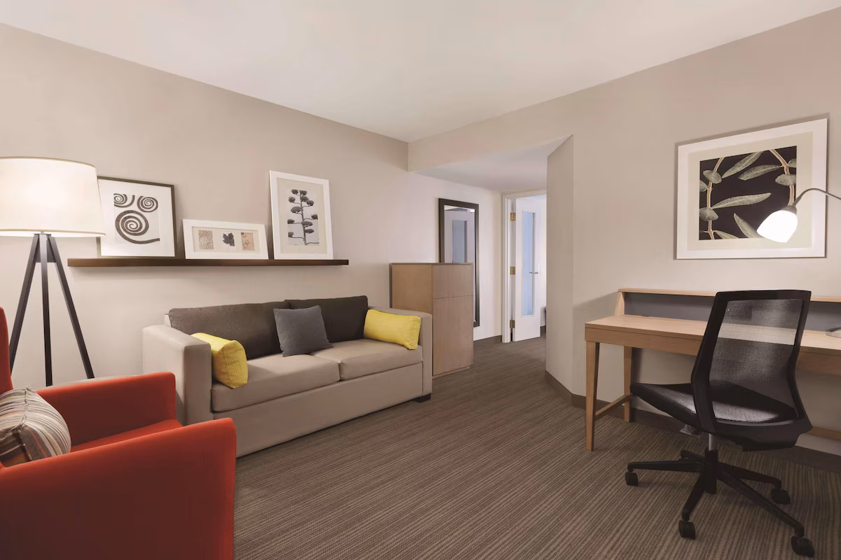 Country Inn & Suites by Radisson, Seattle-Bothell, WA - Image 4