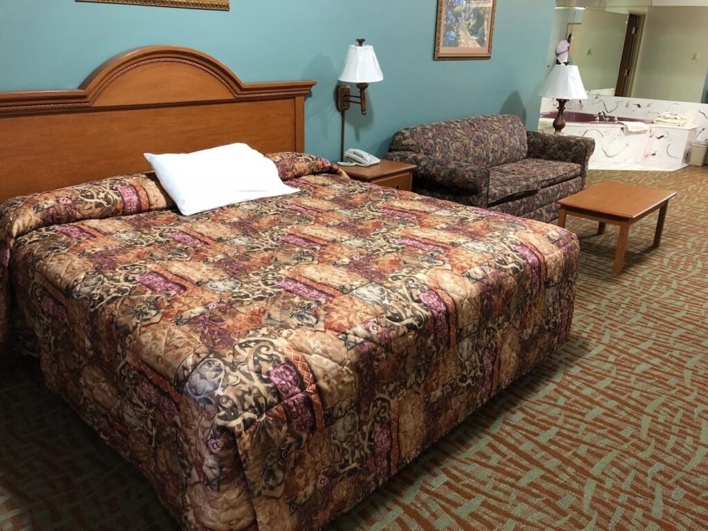 Countryside Suites Omaha - Image 4