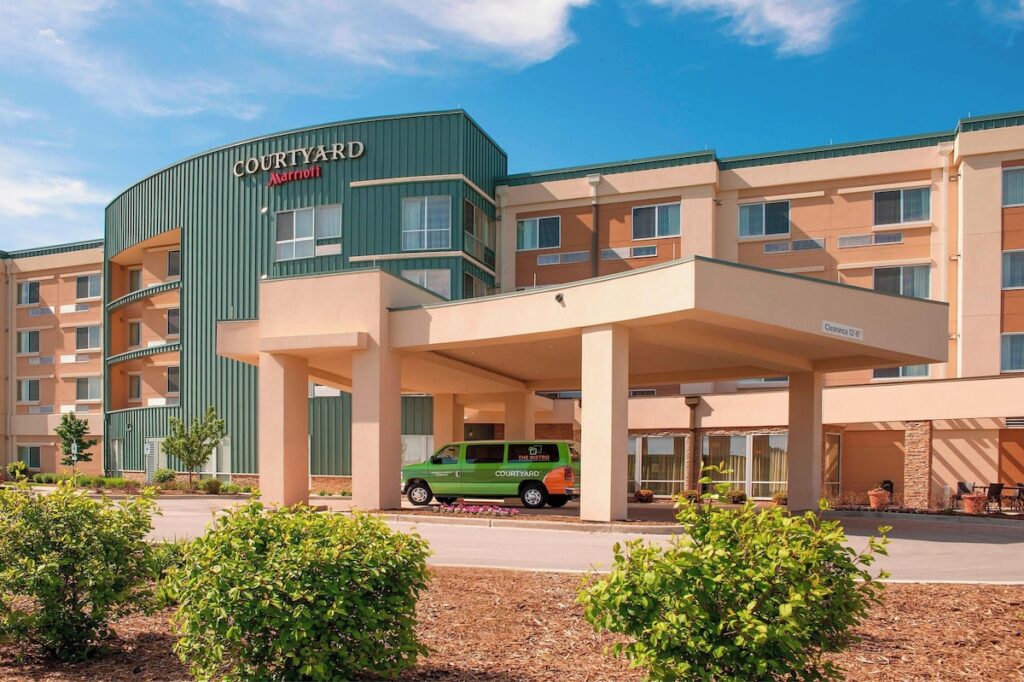 Courtyard Milwaukee Airport