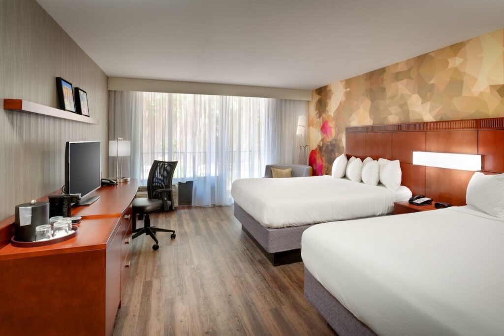 Courtyard by Marriott Albuquerque - Image 3