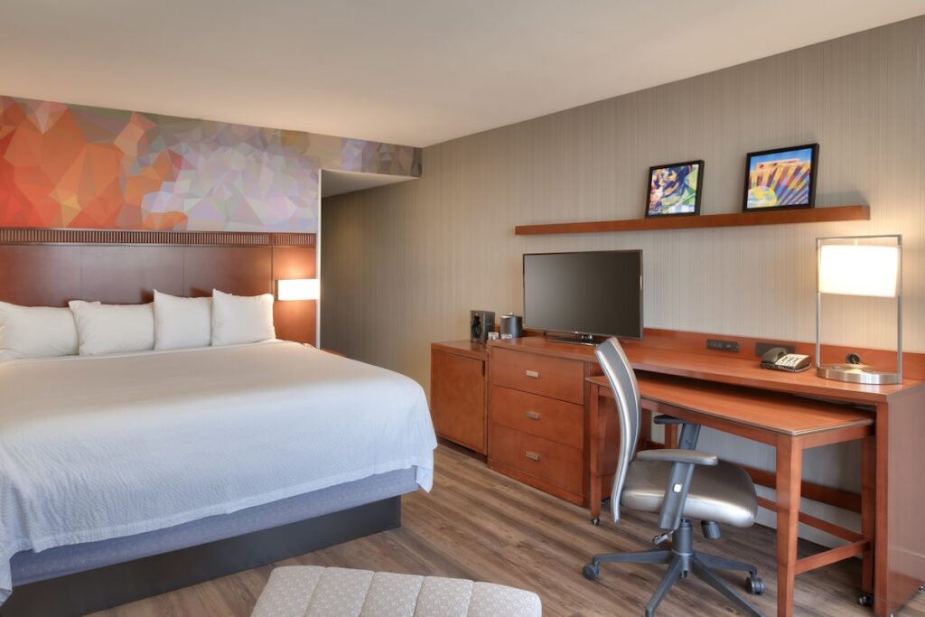 Courtyard by Marriott Albuquerque - Image 2