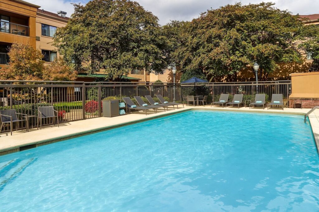 Courtyard by Marriott Atlanta Alpharetta - Image 3