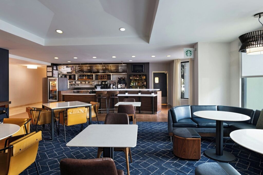 Courtyard by Marriott Austin The Domain Area - Image 3