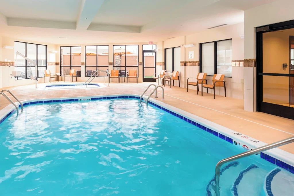 Courtyard by Marriott Bismarck North - Image 2