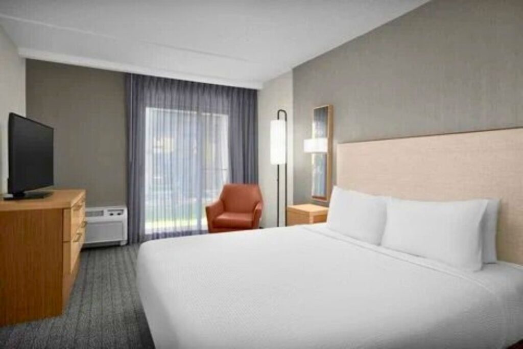 Courtyard by Marriott Dallas DFW Airport North/Irving - Image 2