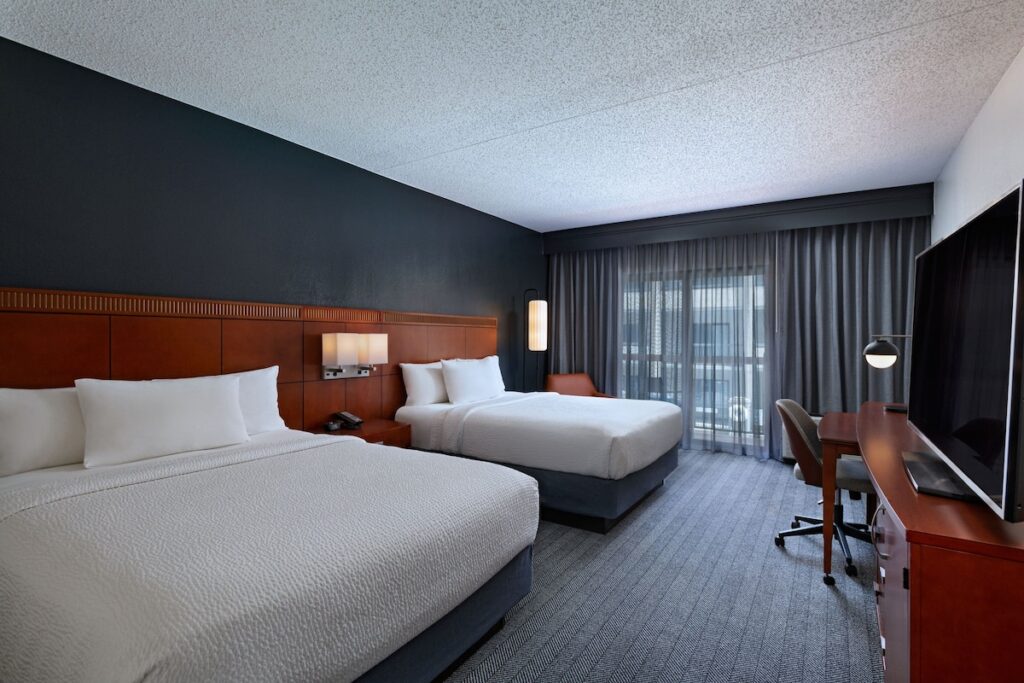 Courtyard by Marriott Dallas Plano Parkway at Preston Road - Image 3