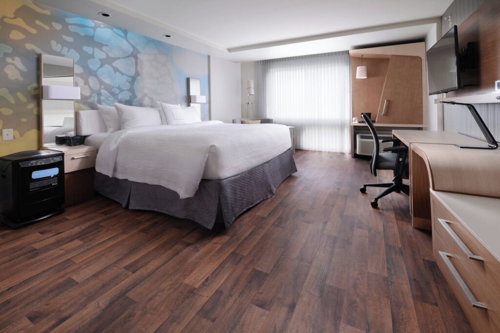 Courtyard by Marriott Dallas Plano/The Colony - Image 2