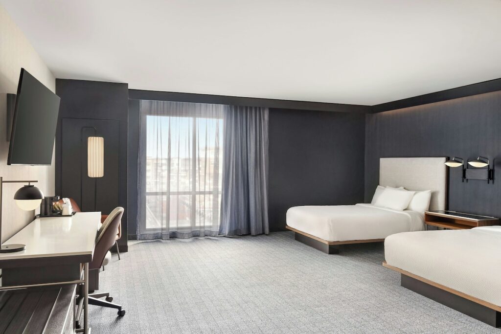 Courtyard by Marriott Milwaukee Brookfield at Poplar Creek - Image 2
