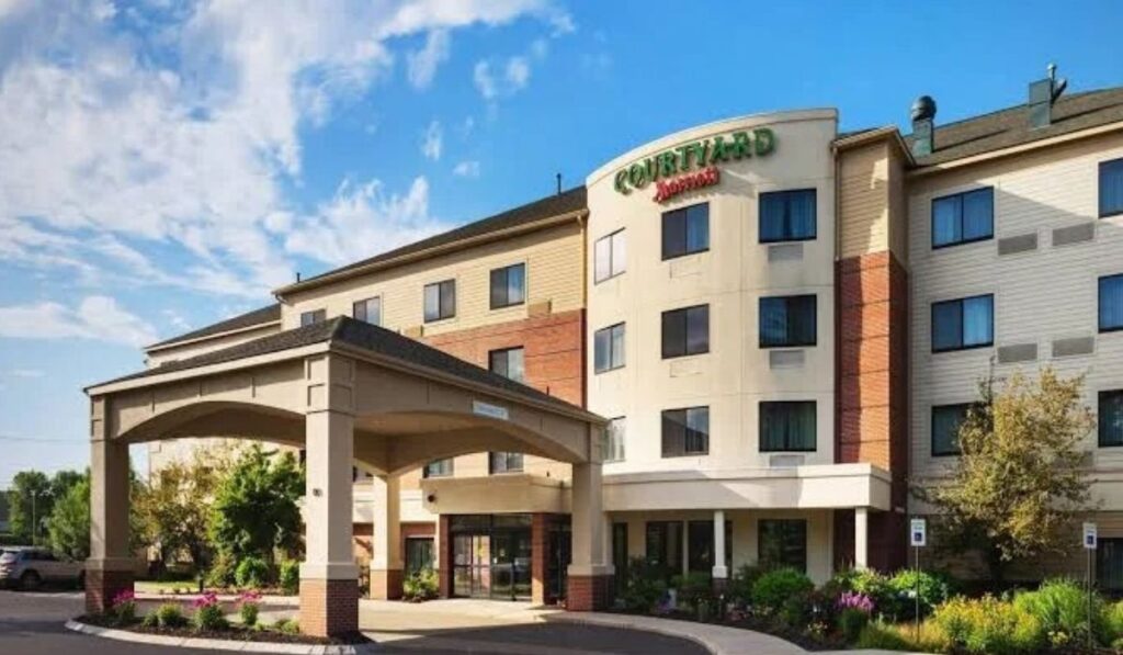 Courtyard by Marriott Portland Airport