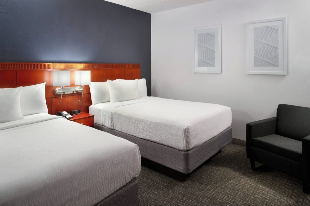 Courtyard by Marriott Raleigh Midtown - Image 3