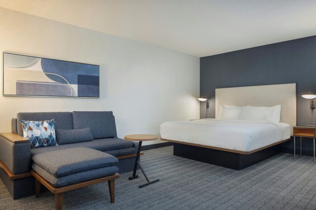 Courtyard by Marriott Springfield Airport - Image 5
