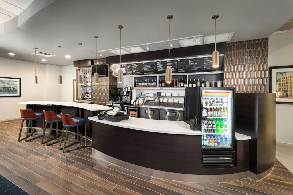 Courtyard by Marriott St. Petersburg Downtown - Image 3