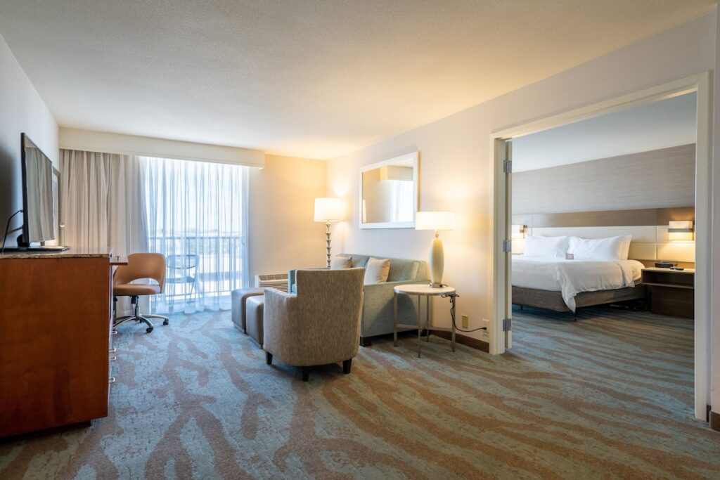 Crowne Plaza Ventura Beach by IHG - Image 6