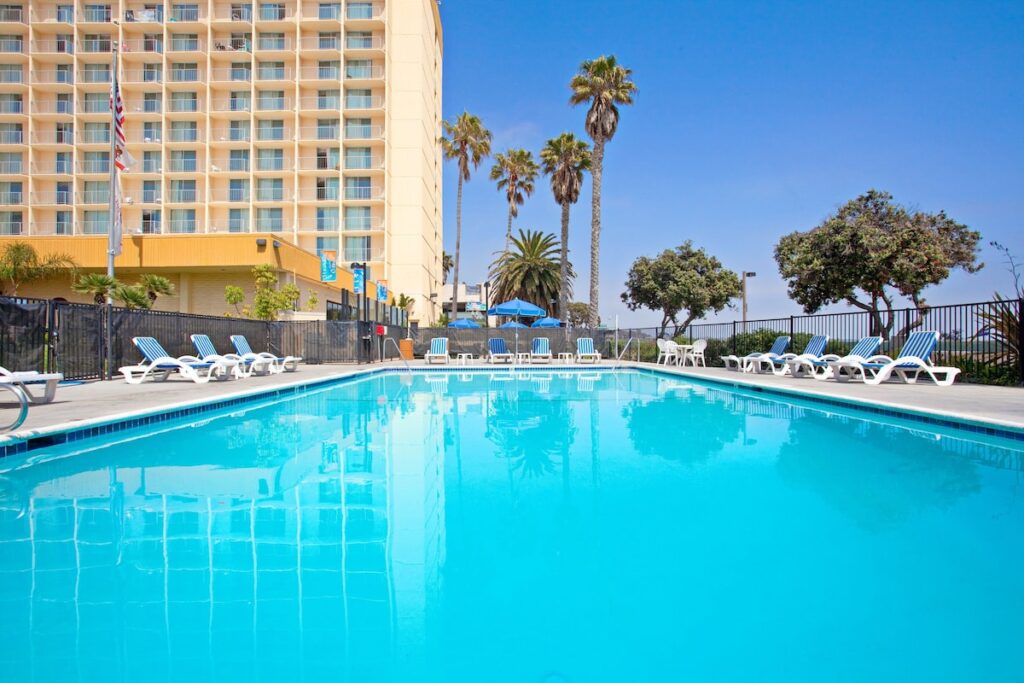 Crowne Plaza Ventura Beach by IHG - Image 3