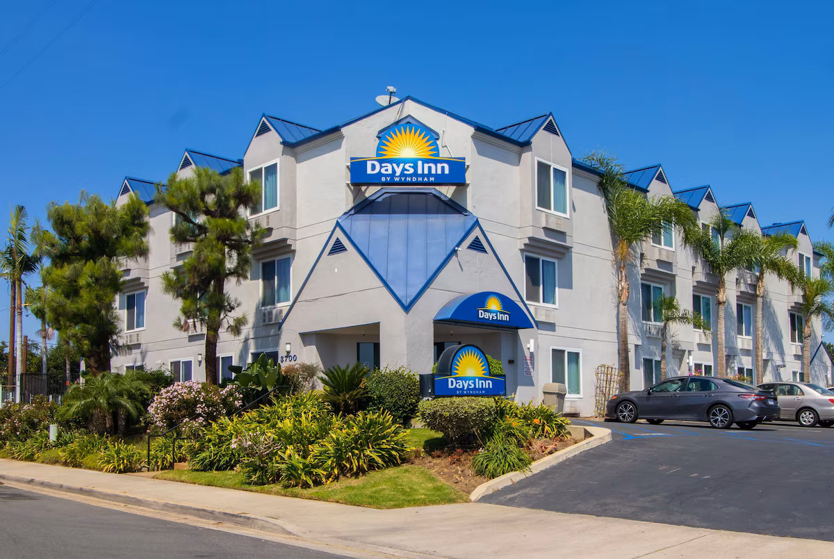 Days Inn by Wyndham Carlsbad - Image 1