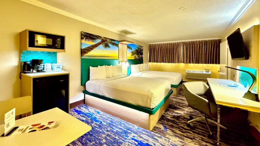 Days Inn by Wyndham Los Angeles Stadium Area LAX - Image 2