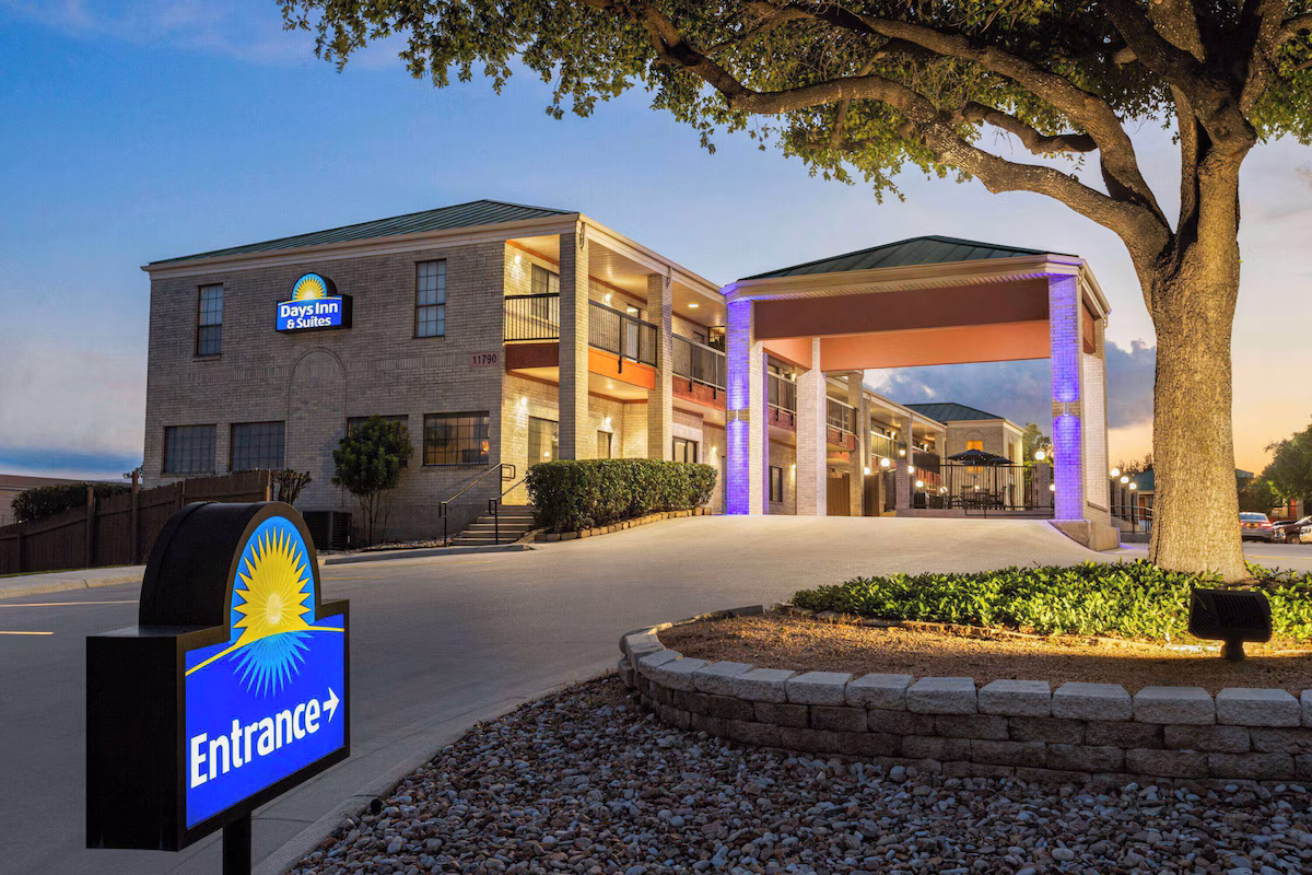 Days Inn by Wyndham San Antonio Near Fiesta Park