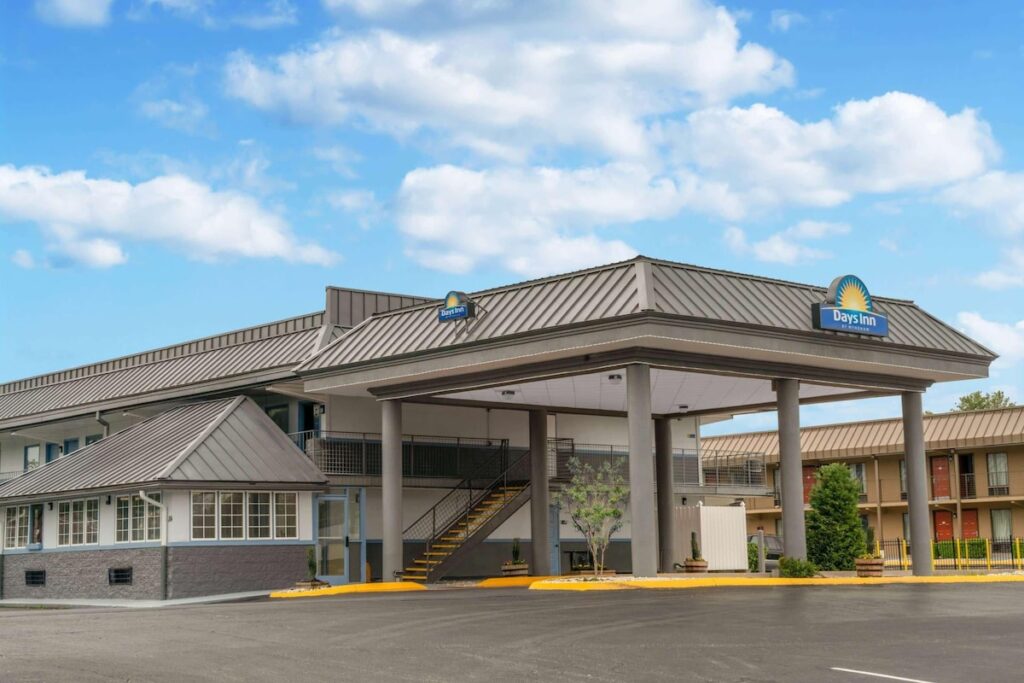 Days Inn by Wyndham Knoxville North