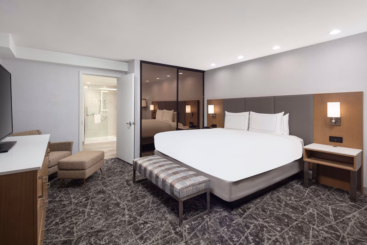 DoubleTree By Hilton Sacramento - Image 4