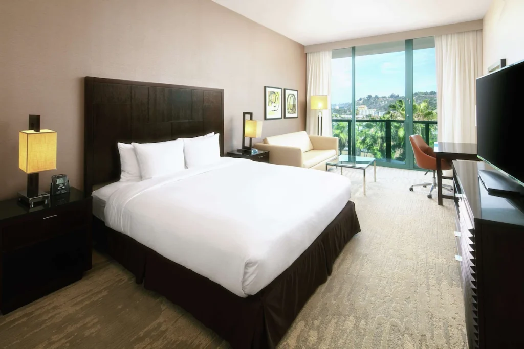 DoubleTree By Hilton San Diego Hotel Circle - Image 3