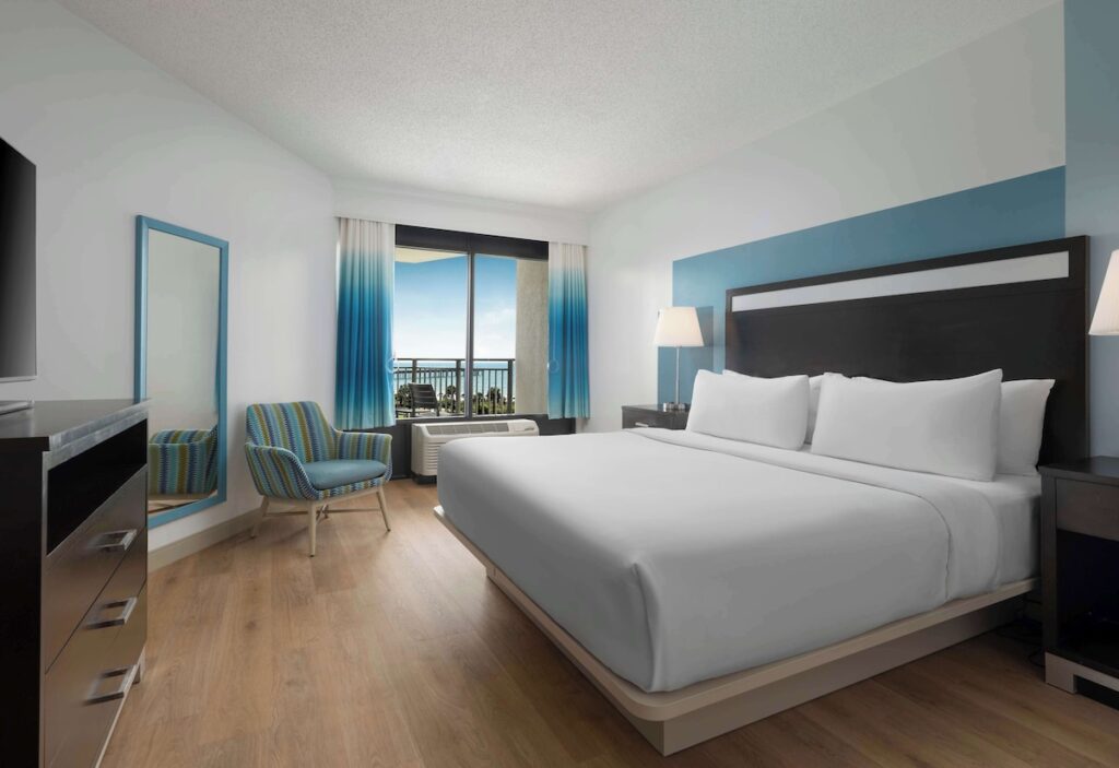 DoubleTree Resort by Hilton Myrtle Beach Oceanfront - Image 2