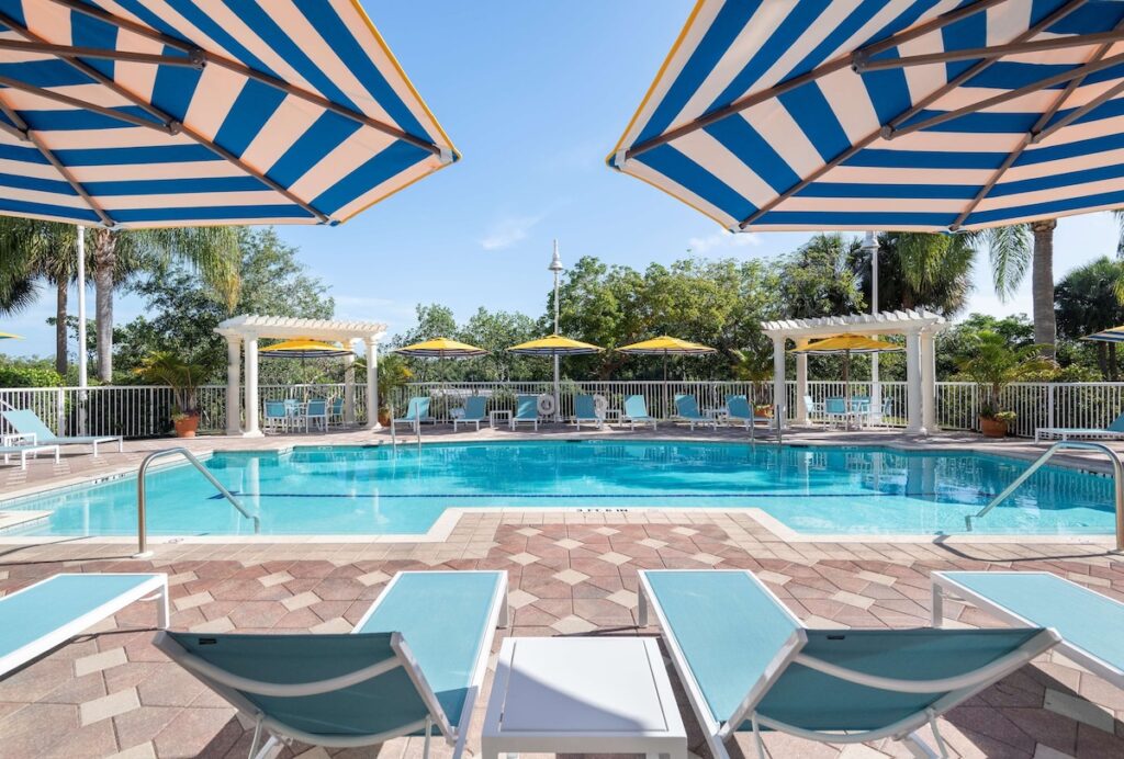 DoubleTree Suites by Hilton Naples - Image 4