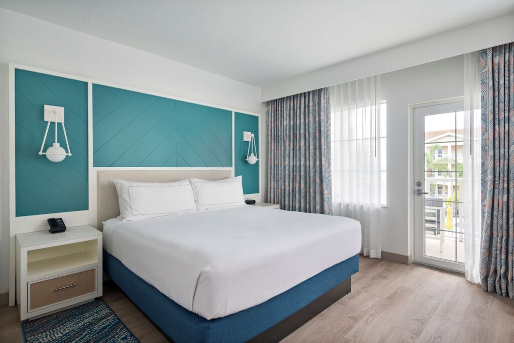 DoubleTree Suites by Hilton Naples - Image 2