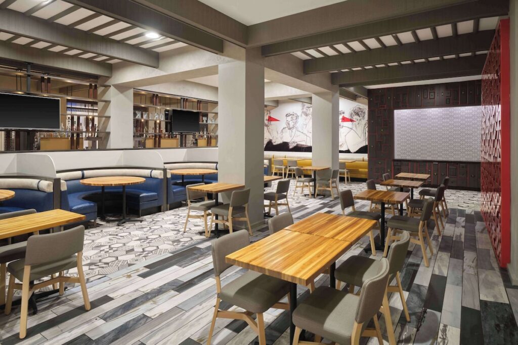 DoubleTree by Hilton Austin - Image 4