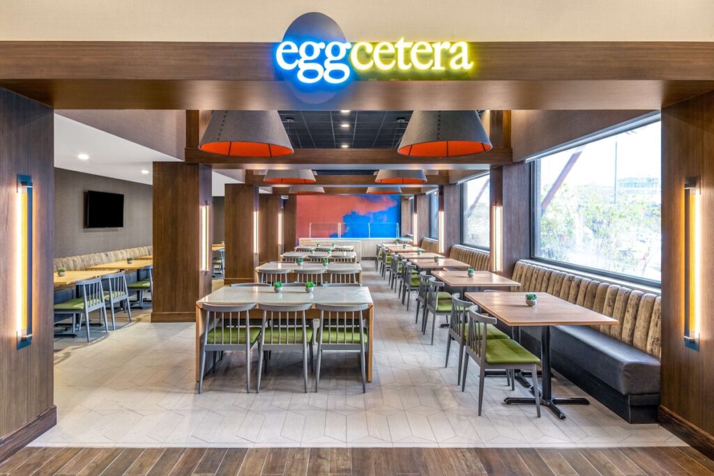 DoubleTree by Hilton Denver Cherry Creek, CO - Image 4