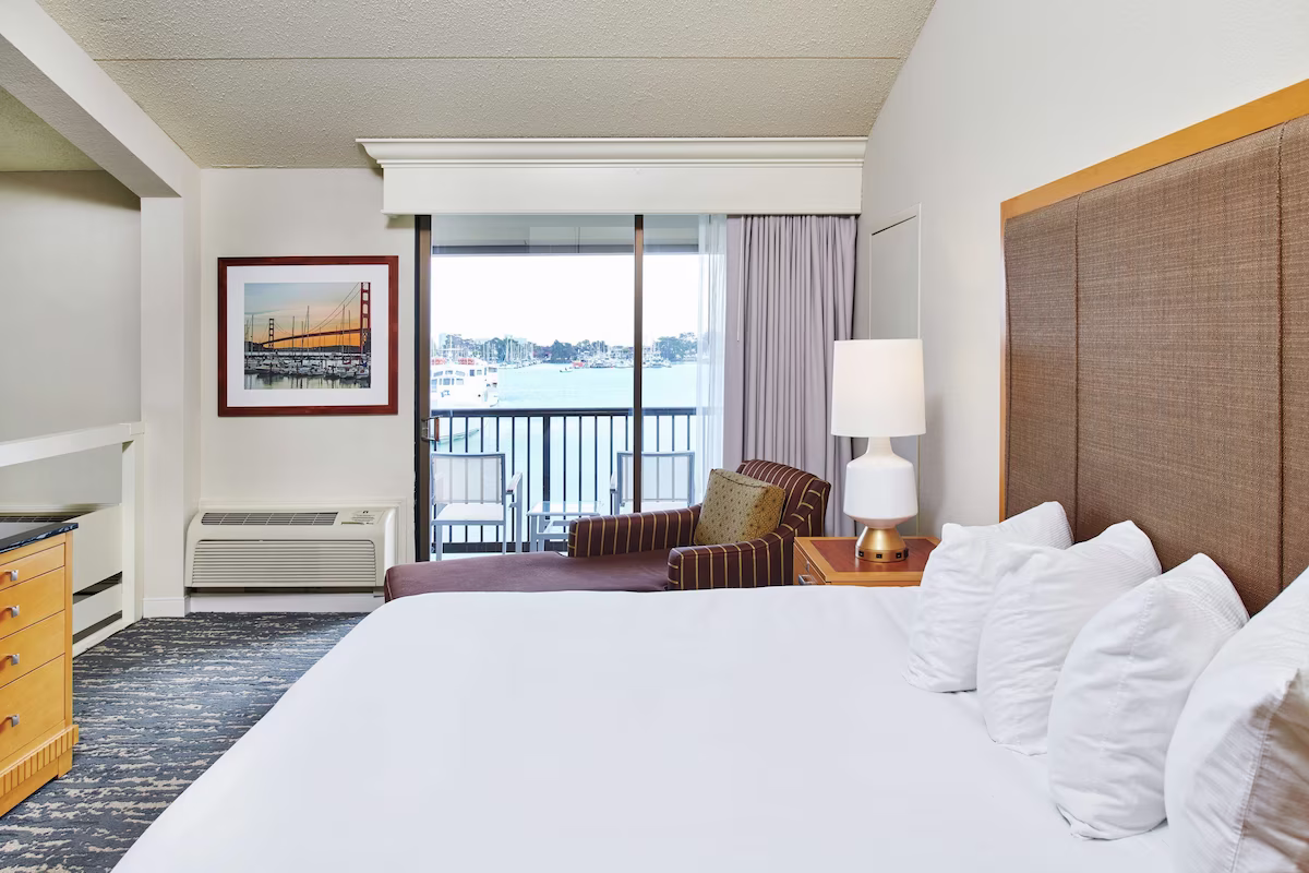 DoubleTree by Hilton Hotel Berkeley Marina - Image 4