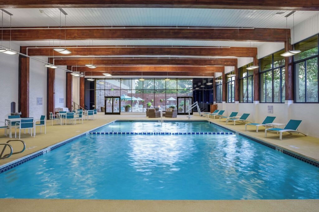 DoubleTree by Hilton Hotel Denver - Image 5