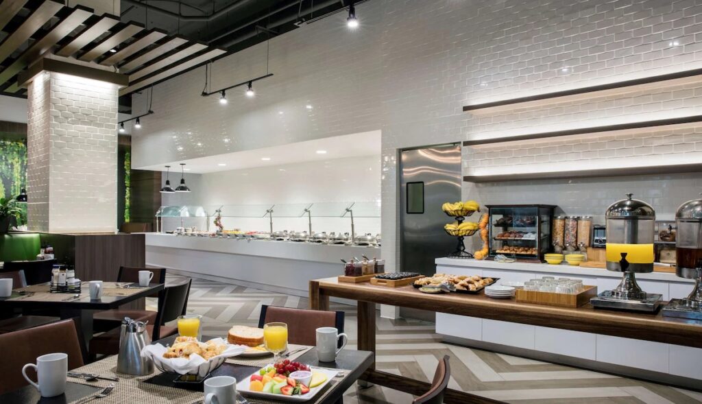 DoubleTree by Hilton Hotel Miami Airport & Convention Center - Image 5